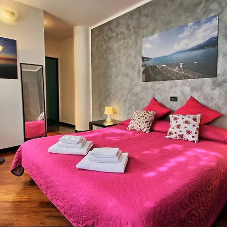 Logicasa Residenza Aurora Отель Lake Como